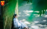 Thiếu nữ Hà Nội đẹp dịu dàng với áo dài cổ phục Việt Nam